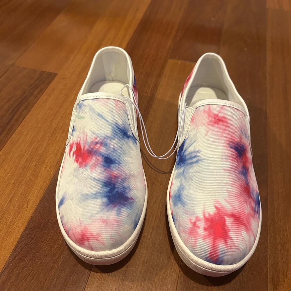 Sugar Big Girls Fuchsia Tie Dye Rita Almond Toe canvas Sneakers Size 5M
